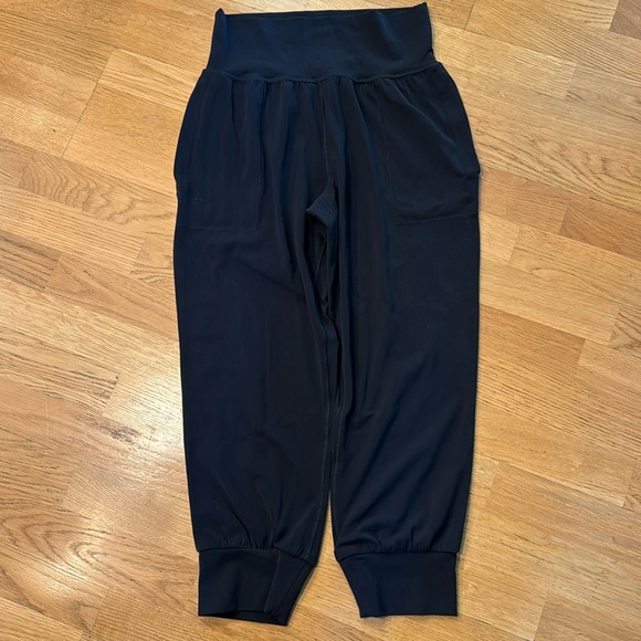 Athleta - Picture 1 of 5